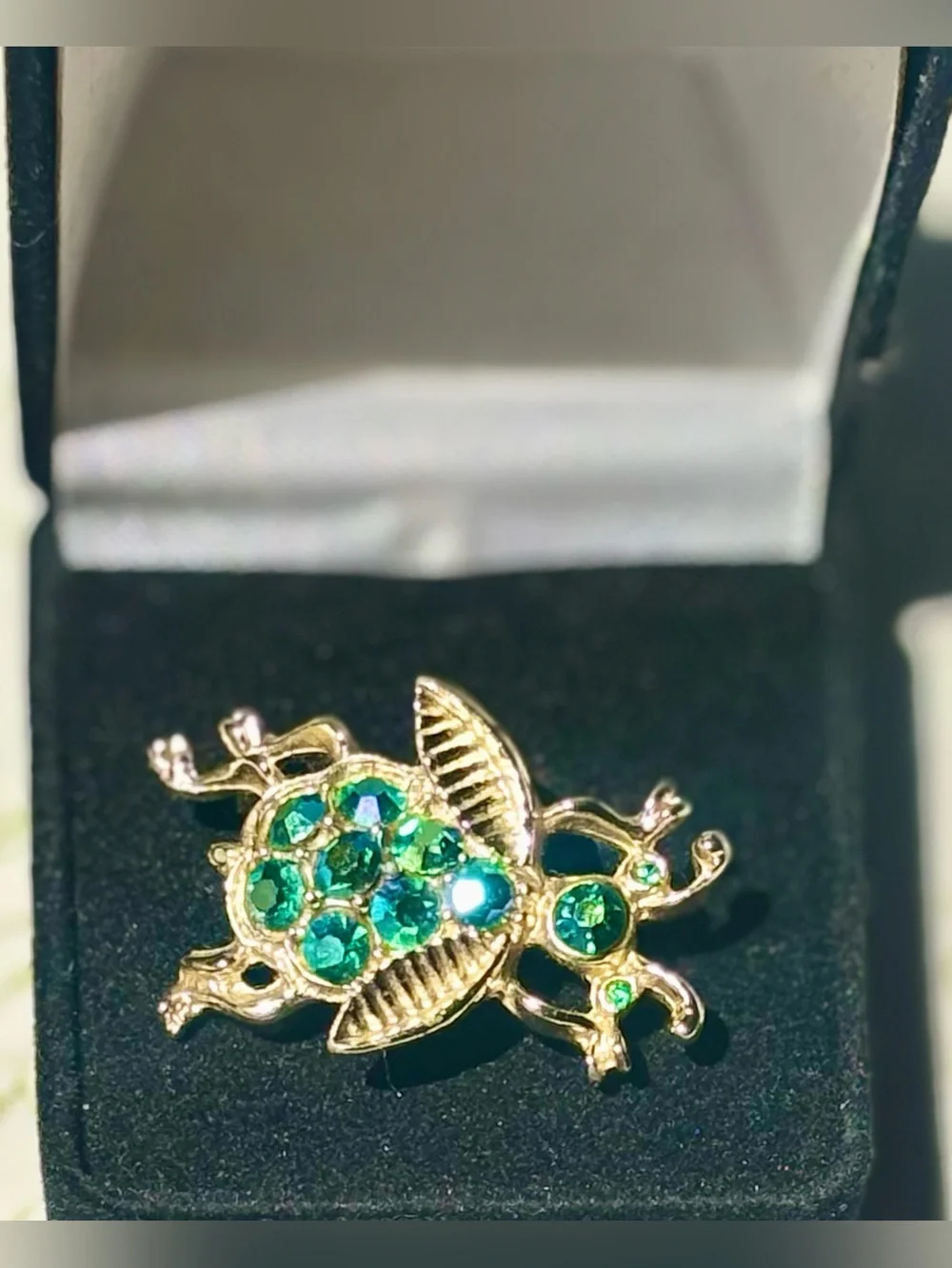 1950s Vintage Gold Tone Metal and Green Rhinestone Crystal Beetle Pin